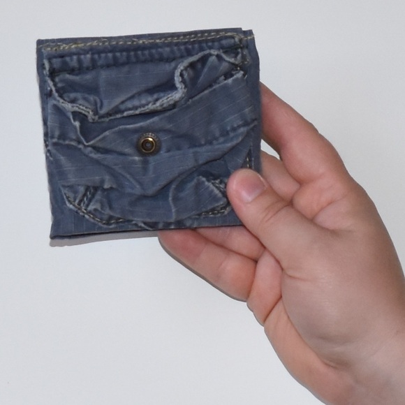 Wallet bifold upcyled repurposed handmade unique - Picture 6 of 6